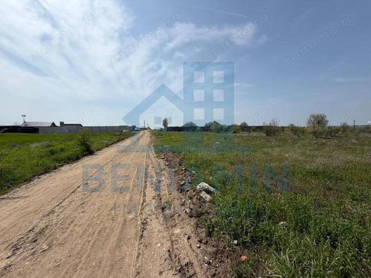 Teren intravilan zona Aeroport-800mp-28.000 euro-Deschidere 20x40m - 6