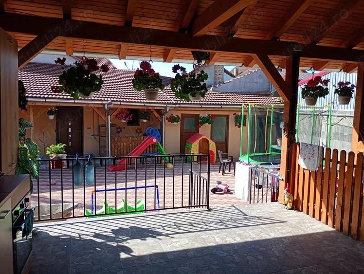 Casa de vanzare! - 1