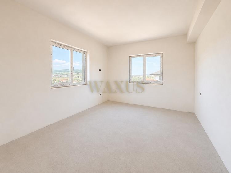 Duplex cu 4 camere cu Canalizare în Chinteni