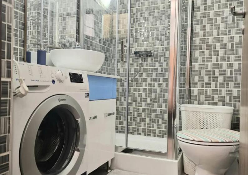 Brancoveanu luica bloc nou etaj2 - 1