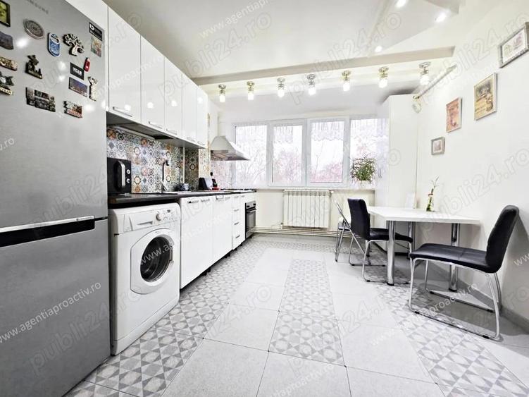 Apartament cu 3 camere, situat in cartierul ?iglina 2, la etajul 3, la cheie! - 2