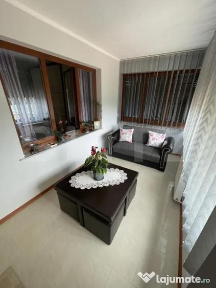 Casa individuala - Teren 9.300 mp - Finisata/Mobilata - - 3