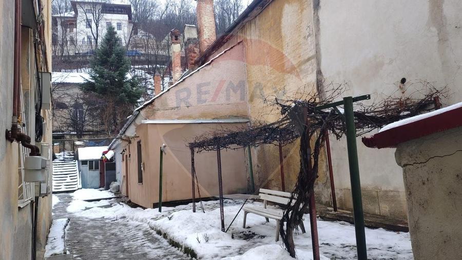 Apartament in casa Centrul Istoric cu potential - 9