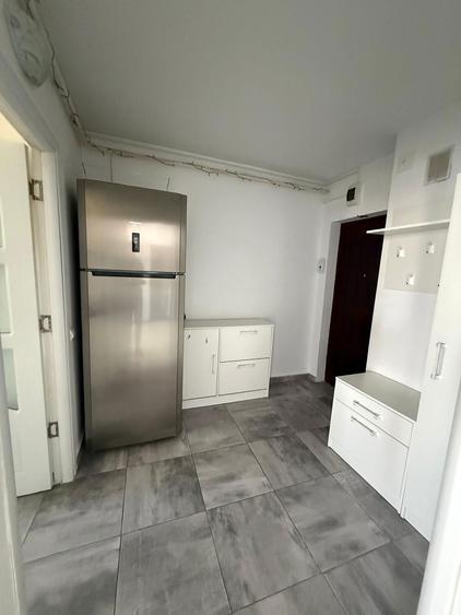 Inchiriez apartament central,mobilat si utilat - 3