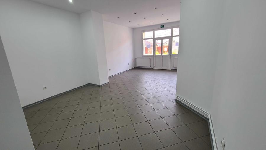 Inchiriez spatiu comercial SAD 55 mp, zona Balcescu pt cabinet medical - 3