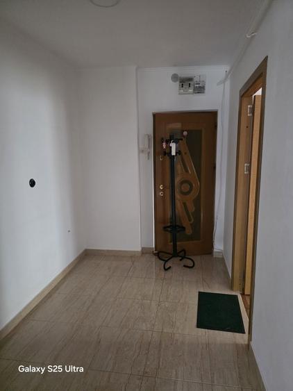 De inchiriat/vanzare apartament 2 camere foarte luminos. Gara pozitie foarte buna - 2