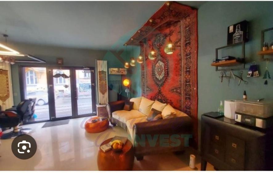 Casa - ideal investitie Piata Unirii - Mantuleasa - 2