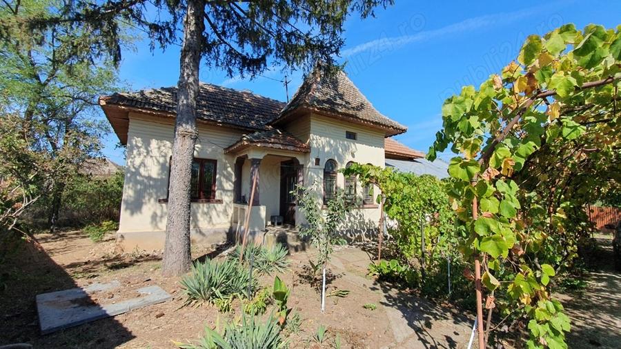 Vand casa in localitatea Giubega - 2