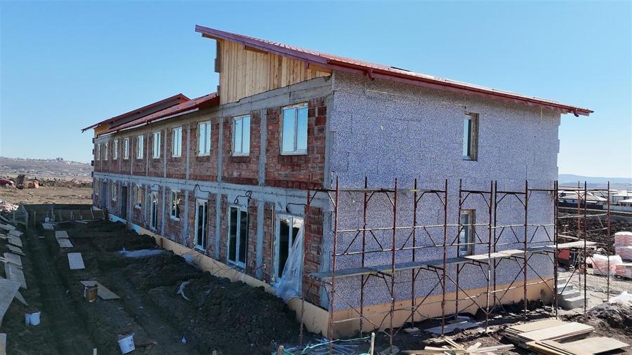 Apartament 3 camere cu Gradina si terasa,Valea Lupului Rediu - 4