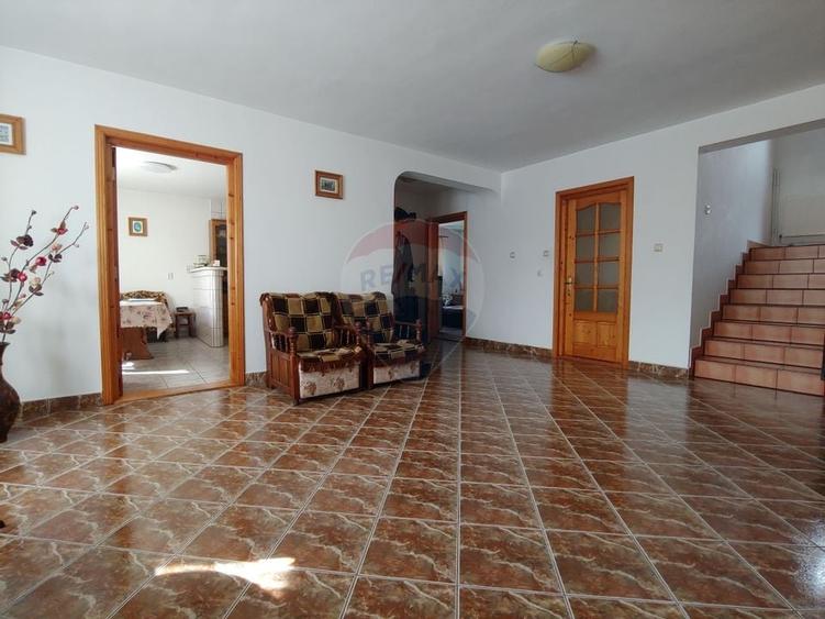 Casă / Vilă de vânzare cu teren intravilan 1200 mp-Zvoristea, Suceava - 41