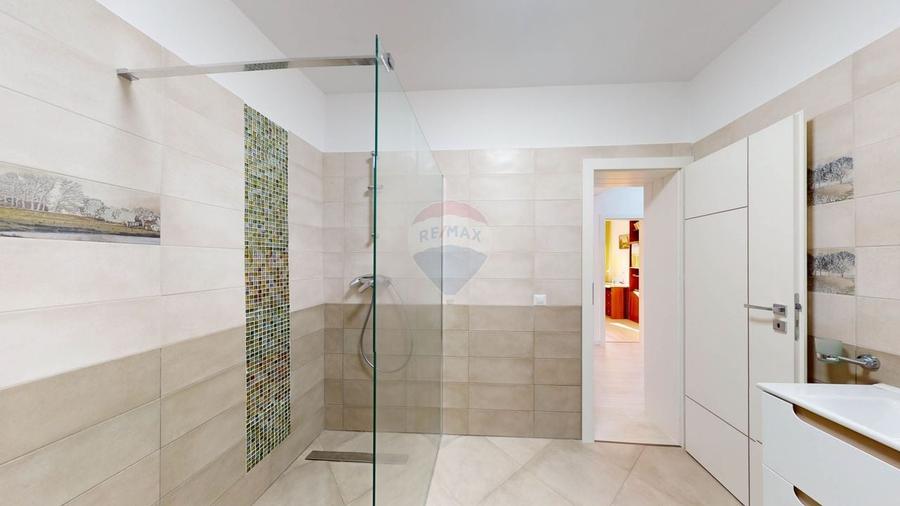 Vila deosebita |  Zona Bunloc | Comision 0 - 32