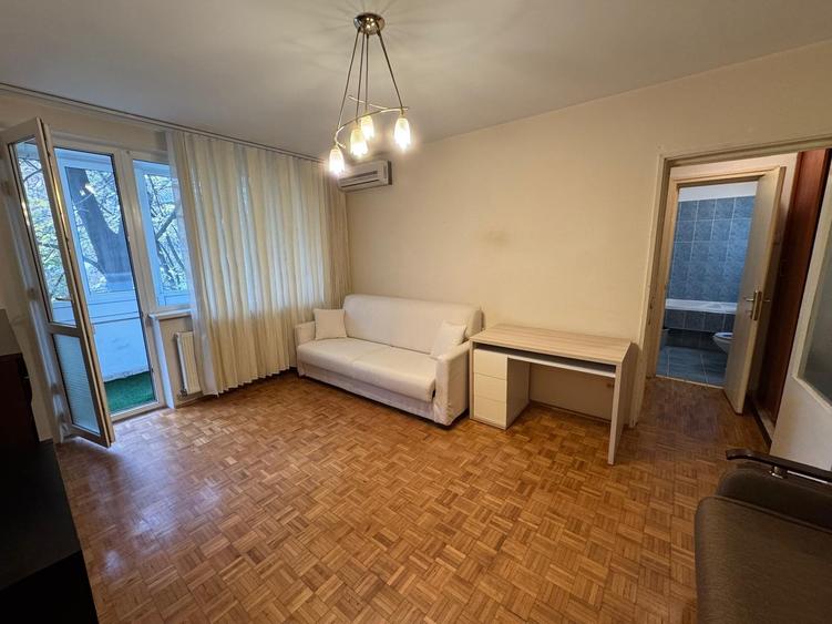 Inchiriere apartament doua camere mobilat/utilat Drumul Taberei metrou - 1