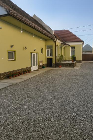 Casa 3 anexe Sacele ultracentral - 1