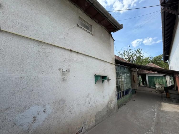 Casă cu 3 camere cu Teren 360 Mp în Central