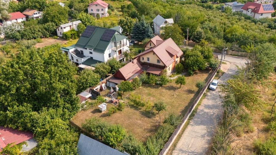 Casă individuală cu 5 camere cu Teren 700 Mp în Galata