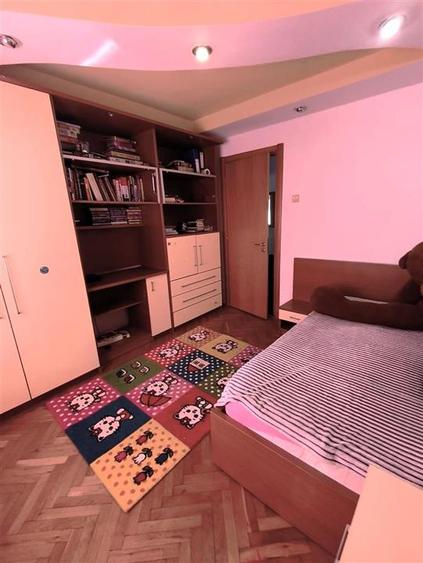 Apartament cu 3 camere decomandat, mobilat în Unirii Sud