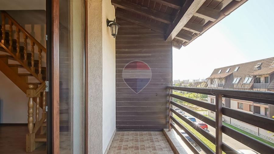 Apartament cu 3 camere decomandat, mobilat în Tractorul