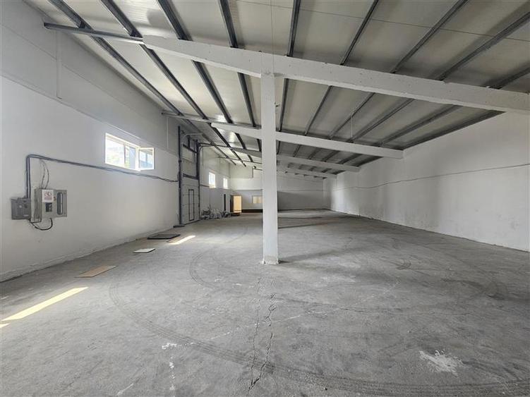 Spațiu industrial, de 364 mp, în Șerbănești