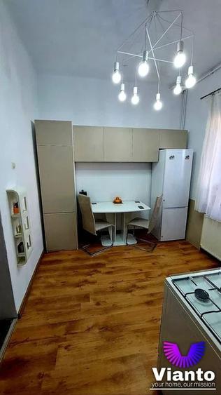 Garsonieră decomandată, mobilată în Sub Arini