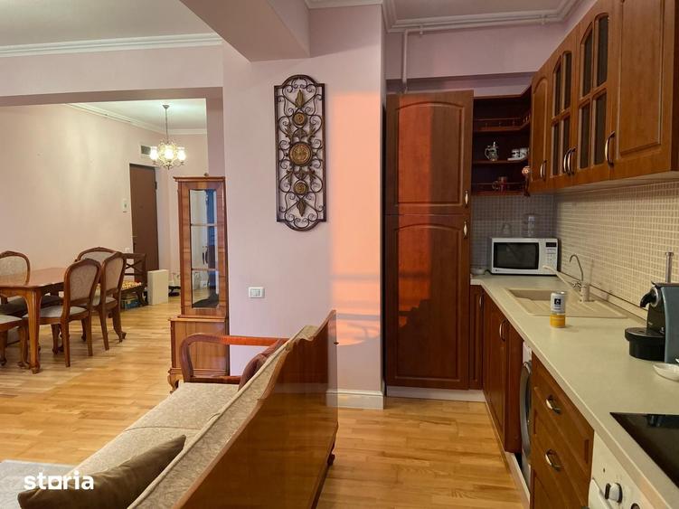 Apartament cu 3 camere decomandat în Nord
