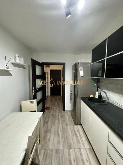 Apartament cu 3 camere decomandat, mobilat în Berceni