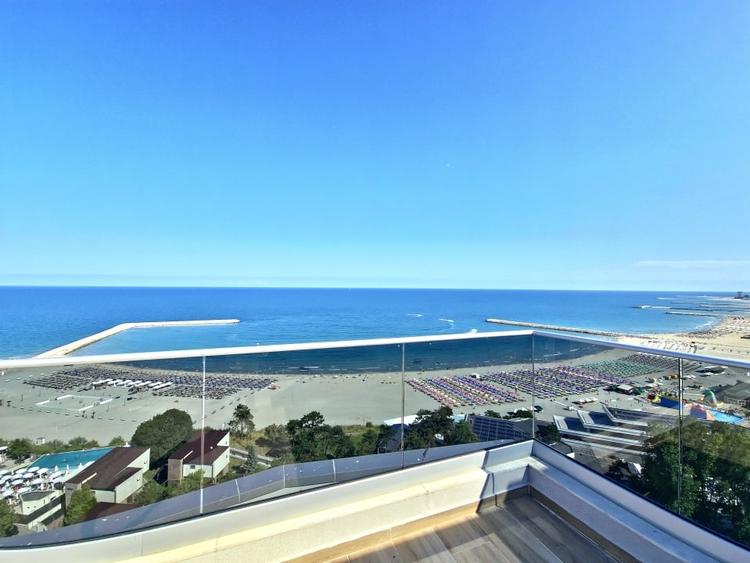Apartament cu 3 camere decomandat în Olimp