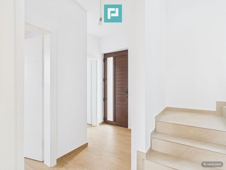 Duplex cu 4 camere cu Canalizare în Covaci