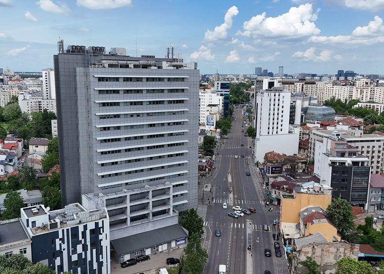 Birou, de 12,098 mp, în Victoriei