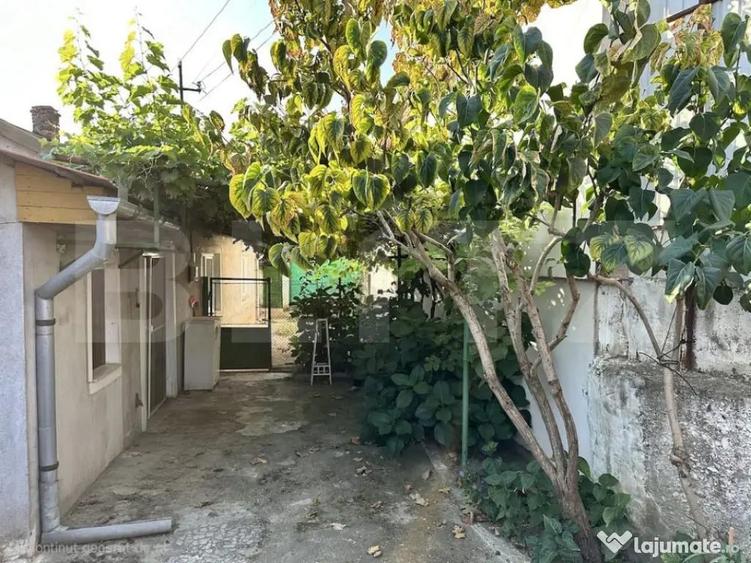 Casa de renovat 2 camere, zona lini?tita Cugir - 1