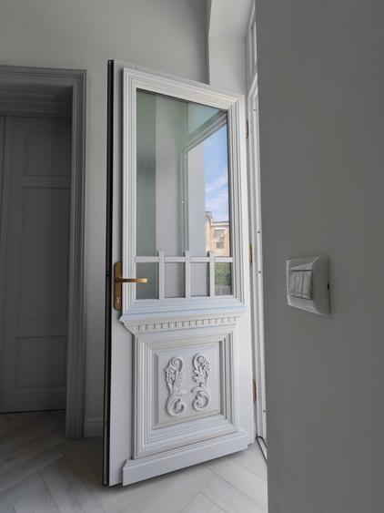 Casă cu 4 camere în Romanești