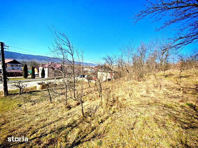 Casă cu 4 camere cu Teren 1135 Mp în Dârmănești