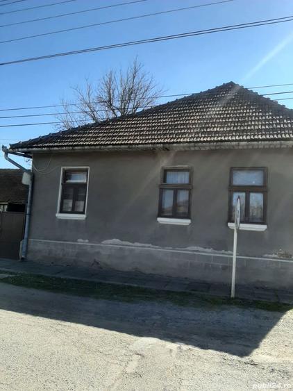 Casă cu 4 camere în Baia de Criș