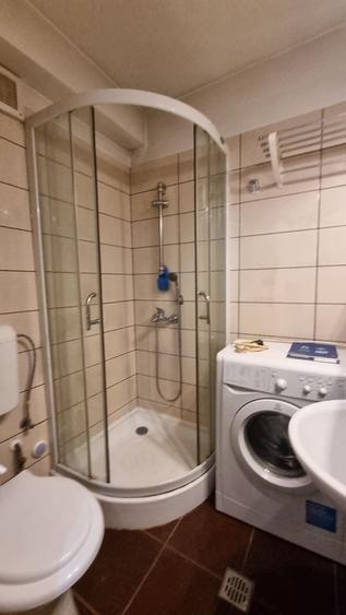 Apartament cu 2 camere semidecomandat în Cișmigiu