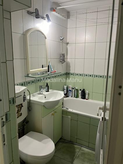 Vand apt. 3 cam. mobilat si utilat, la metrou Romancierilor