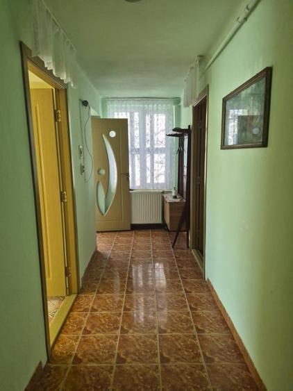 Locuință cu priveliște: Casă bifamilială într-o locație liniștită!!!Privat!!! - 6