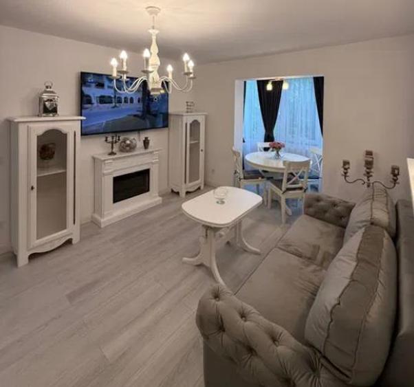 Apartament 3 camere Centrul Civic etajul 2 - 1