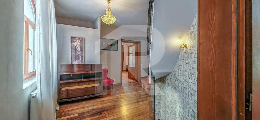 Spațiu profesional cu caracter într-o vilă individuală - 4