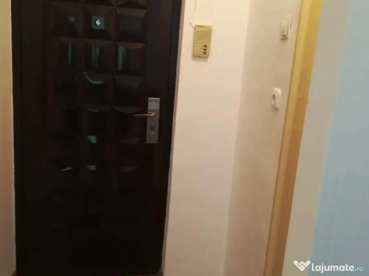 Piata sudului aleea secuilor confort 2 etaj 7 - 5