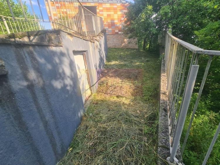 Vila de vanzare cu 6 camere in Cornu (teren 6.600 mp) - 45