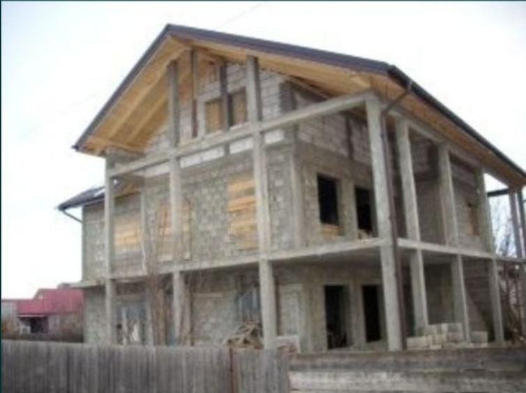 Vand casa cu etaj la rosu 350mq - 2