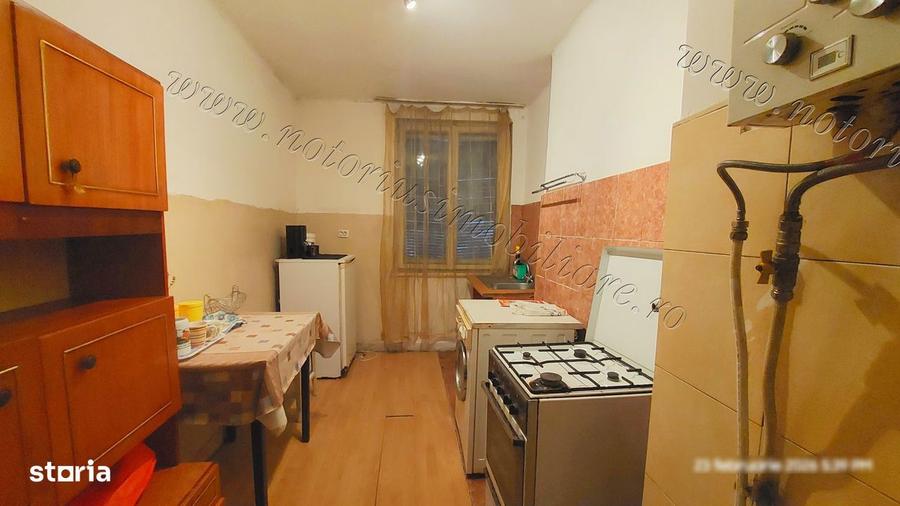 Apartament doua camere in OM, zona Poli?ie. Are boxa, parter inalt. - 4