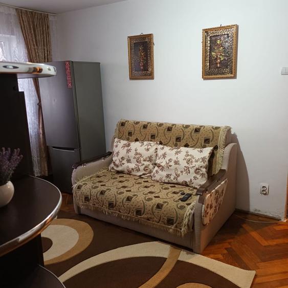 Inchiriez apartament micro 14 - 6