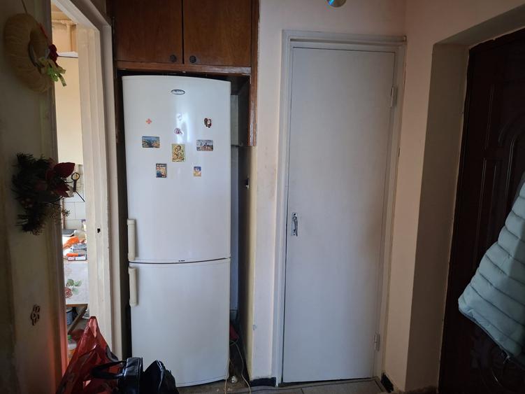 De vanzare apartament cu 3 camere in Dambu - 2