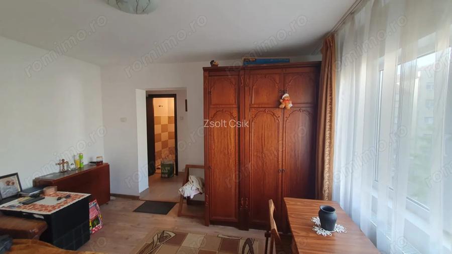 Garsoniera - Etaj 3 - Zona Piata Mihai Viteazul - Arad (Proprietar) Garsoniera - Etaj 3 - Zona Piata Mihai Viteazul - Arad (Proprietar)