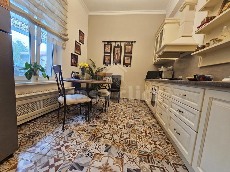 Apartament 6 camere, pe 2 niveluri, in vila ultracentrala - 6