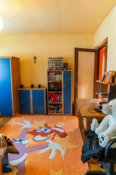 De vanzare Casa spa?ioasa in Gradi?te, Str. Vi?inului - 7