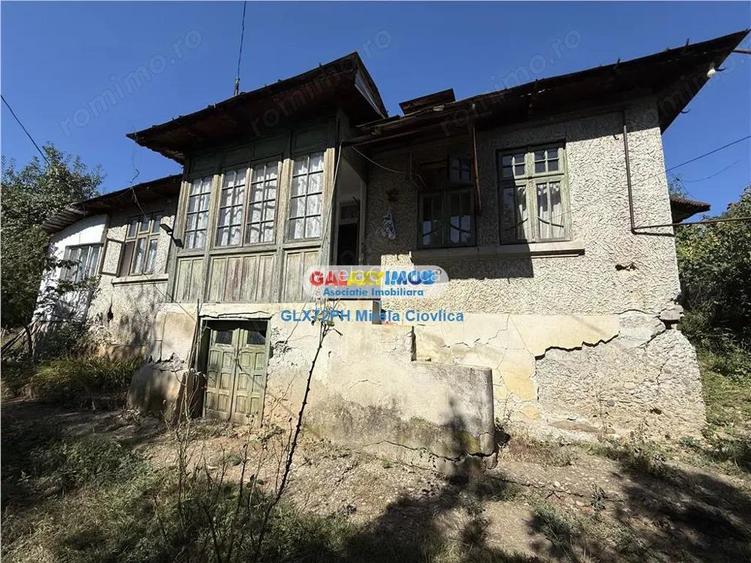 Vanzare casa batraneasca Baicoi Prahova Vanzare casa batraneasca Baicoi Prahova