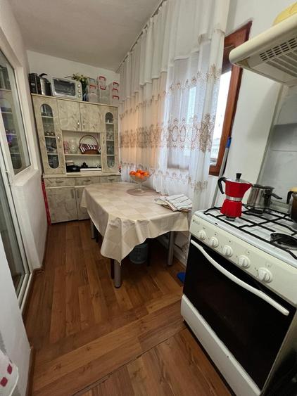 De vânzare – Apartament 2 camere, decomandat, 55 mp – 57500 € negociabil - 2