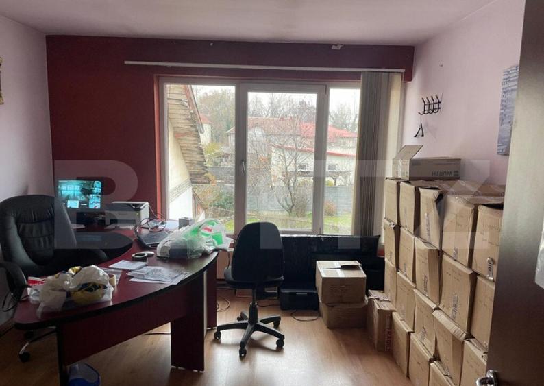 Spatiu comercial de inchiriat, 5 incaperi, 328 mp, zona-Spit - 2