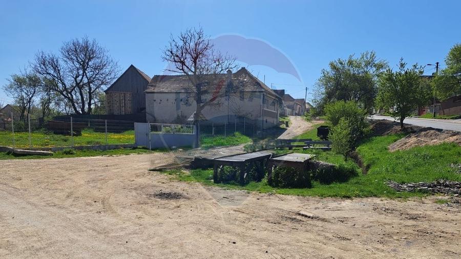 Teren în inima Țării Făgărașului -980 mp- liniște și tradiție în Grid - 3